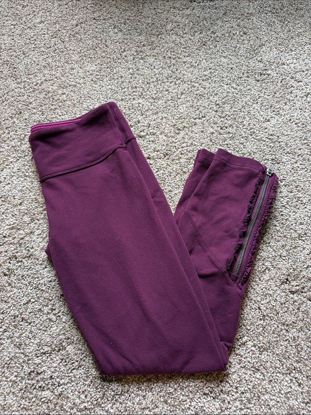 Adorable lululemon leggings sz 4